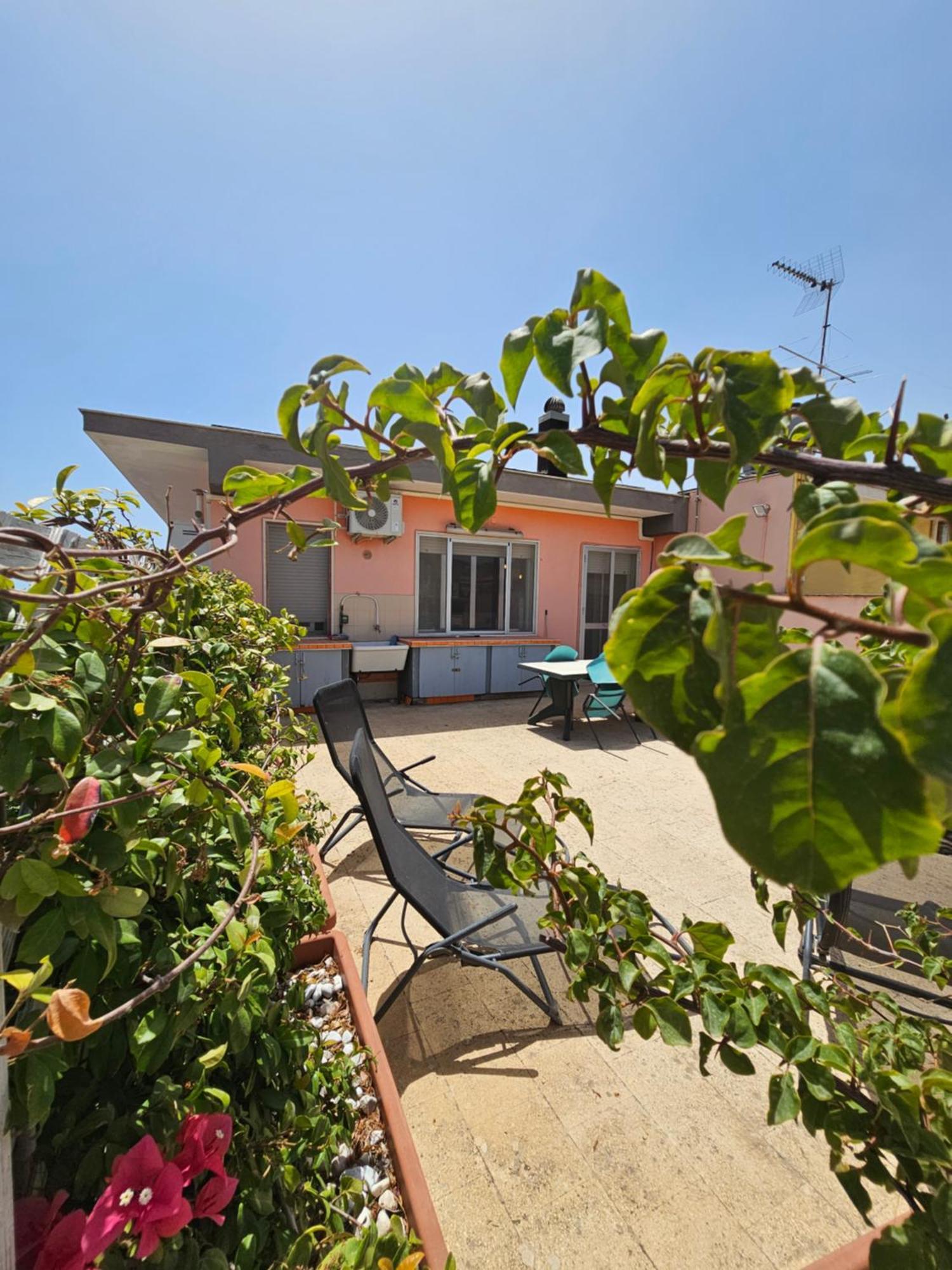 Stella-Guesthouse Solarino Exterior foto